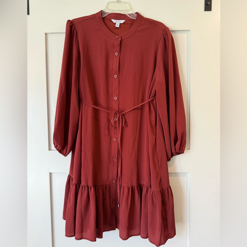 Nine West Button-Front Tiered Midi Dress in Rust - Picture 2 of 4